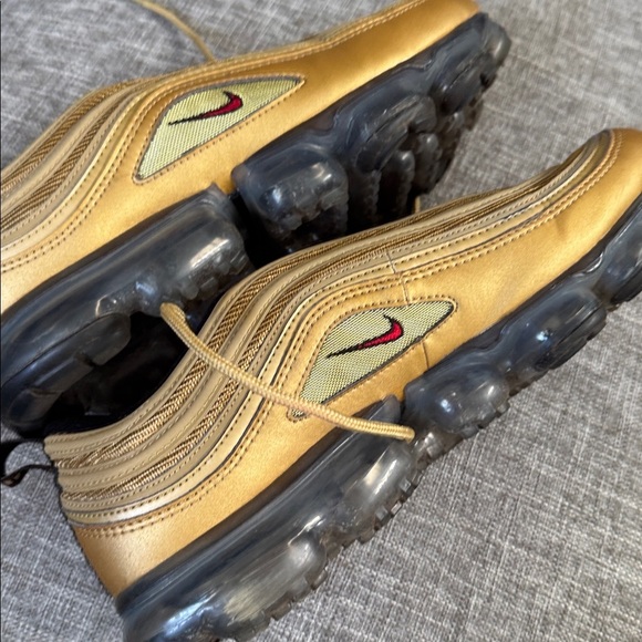 Air Vapormax 97 Metallic Gold - Picture 11 of 11